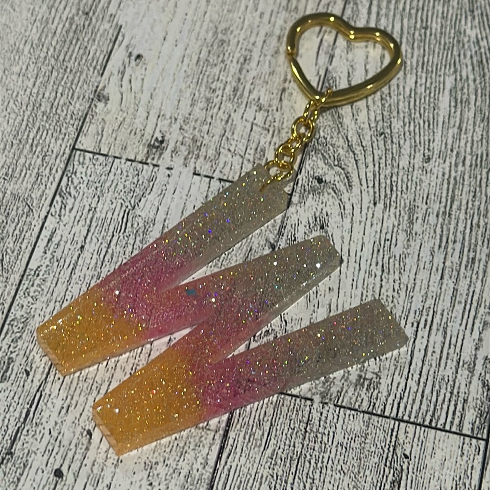 Resin sparkling monogram W key chain handmade